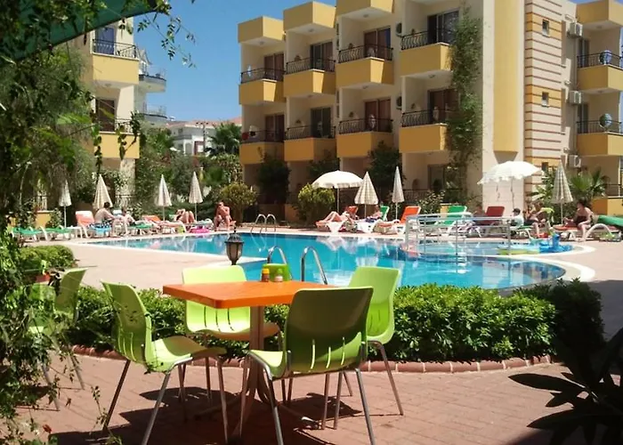 Hotel Summer Rose Side