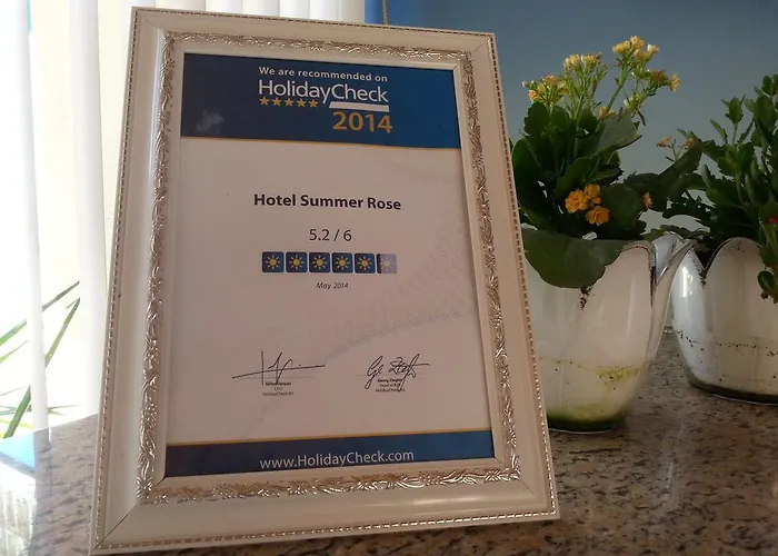 Hotel Summer Rose Side