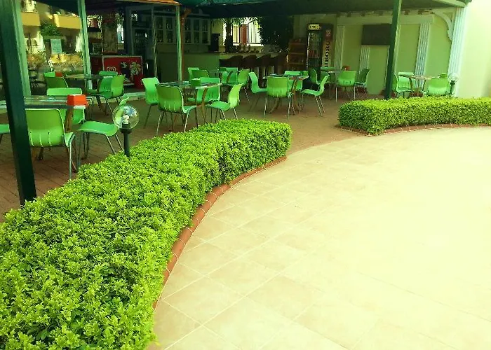 Summer Rose Hotel 3*