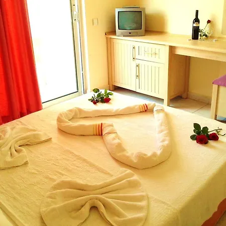 Summer Rose מלון סייד