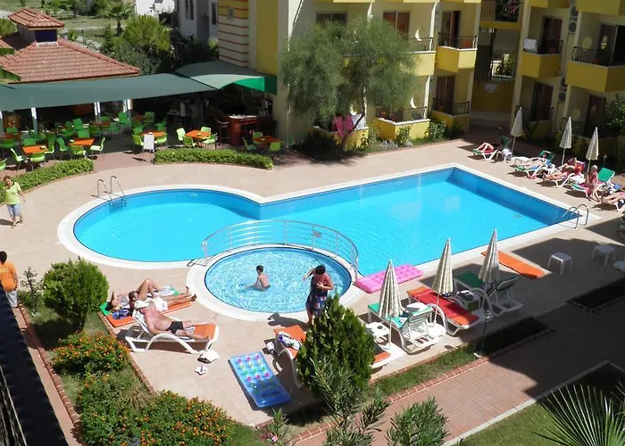 ホテル Summer Rose 3*